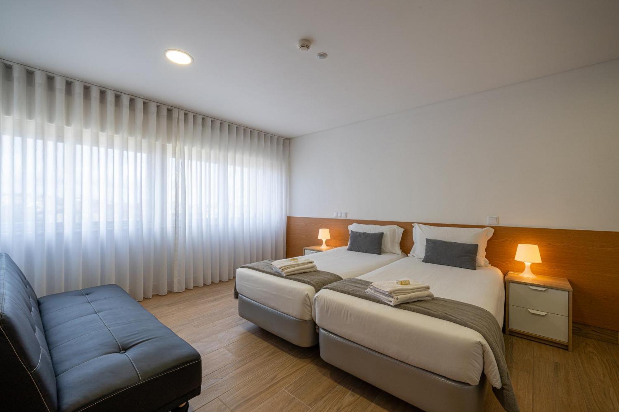 São João da Madeira Central Suites 3 מראה חיצוני תמונה