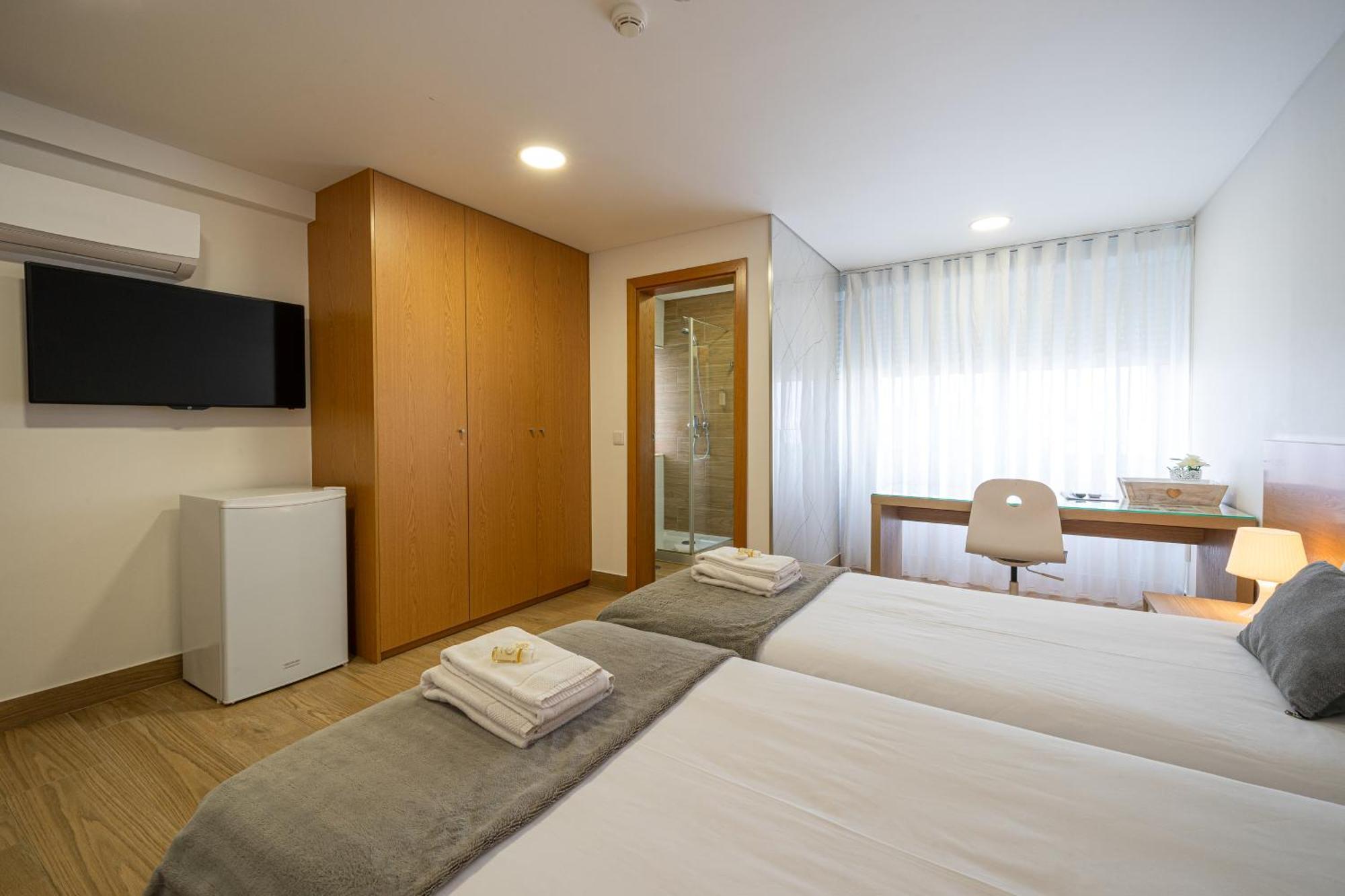 São João da Madeira Central Suites 3 מראה חיצוני תמונה