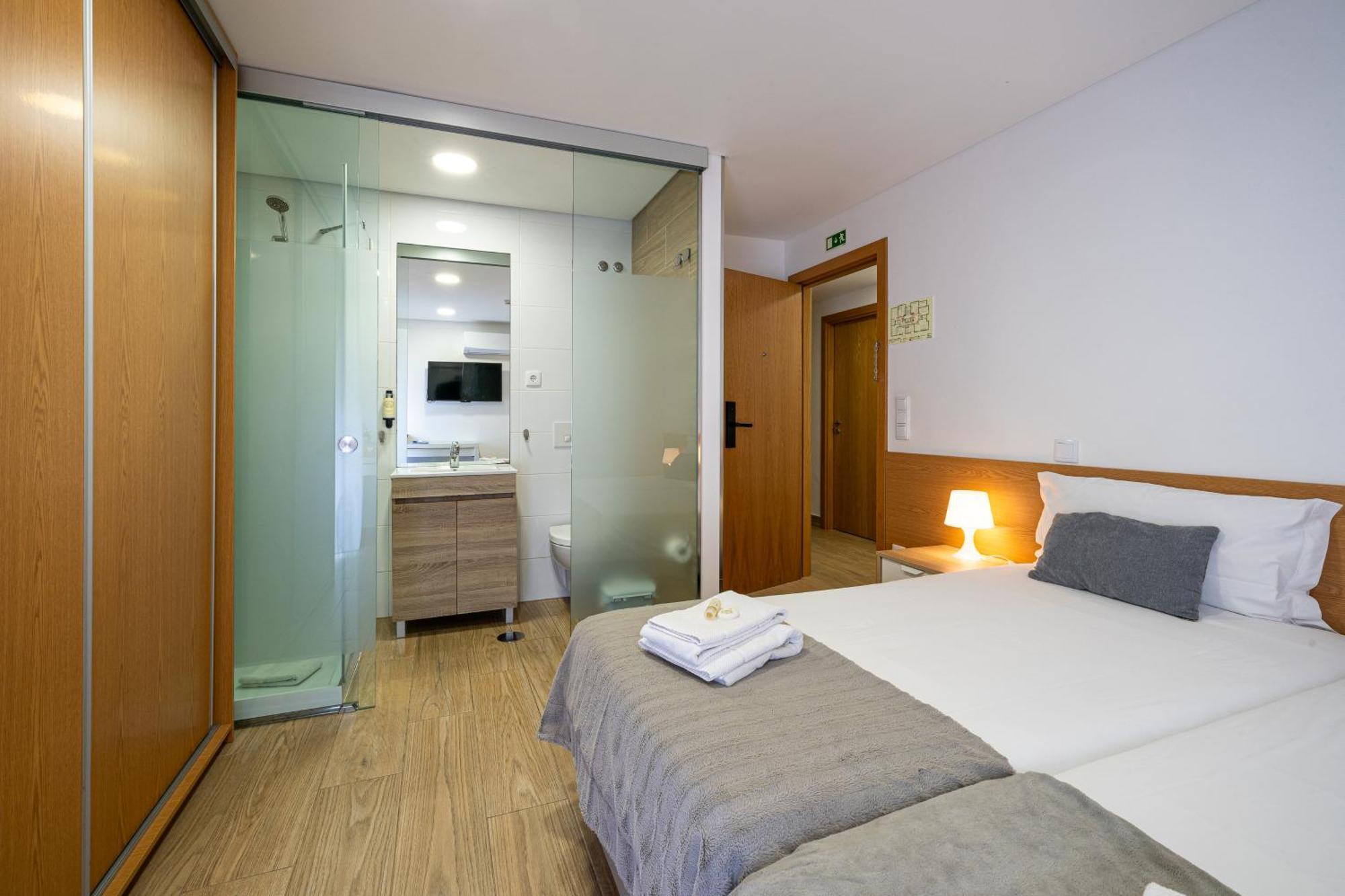 São João da Madeira Central Suites 3 מראה חיצוני תמונה