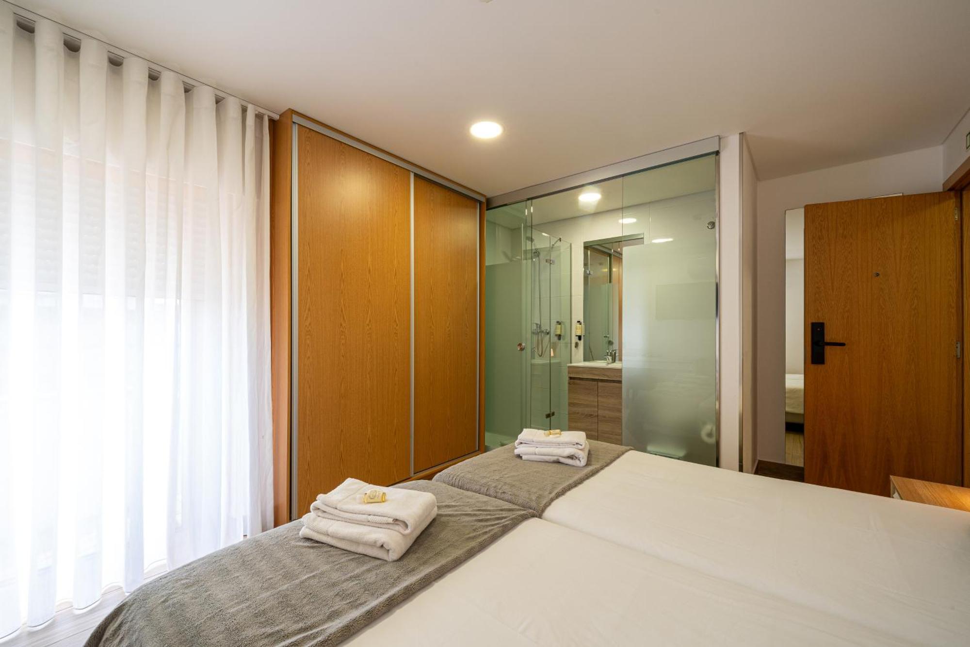 São João da Madeira Central Suites 3 מראה חיצוני תמונה
